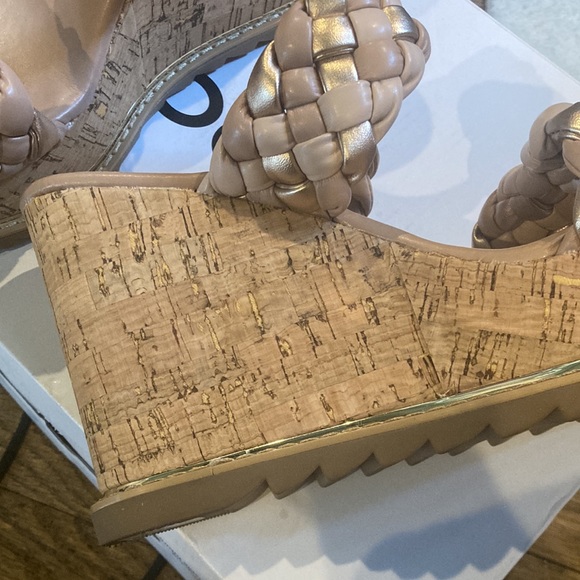 ALDO WEDGE SANDALS - Picture 4 of 13